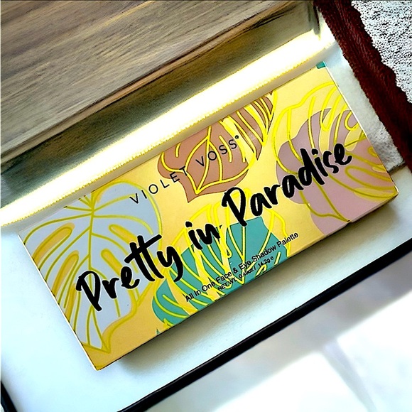 Violet Voss Pretty in Paradise Face Palette - Picture 2 of 7